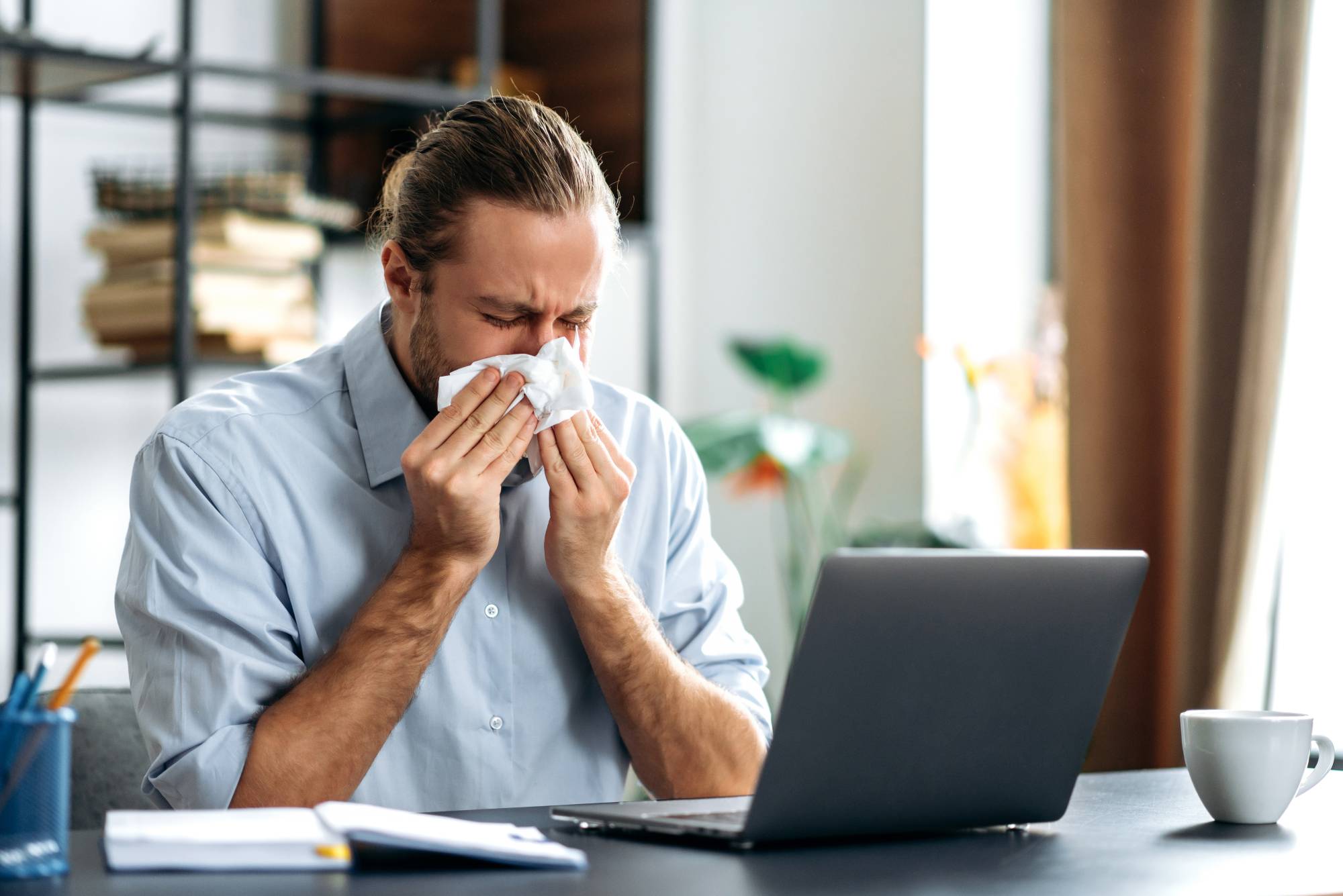 Zittend werken gaat zich wreken: dit zijn de gevolgen